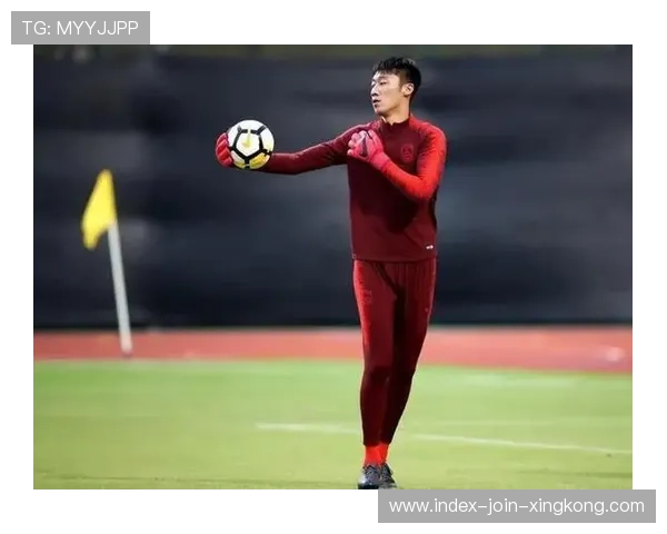 中超外援挑射越过门将技惊四座