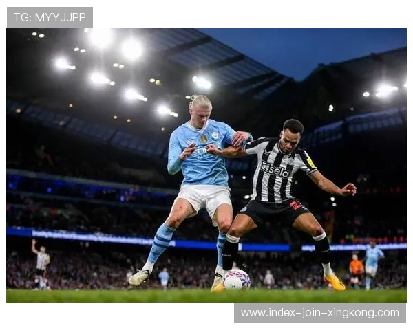 曼城在关键比赛中靠团队配合拿下关键三分的故事